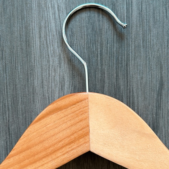 Set of 5-Pack Wooden Hangers - Picture 2 of 7